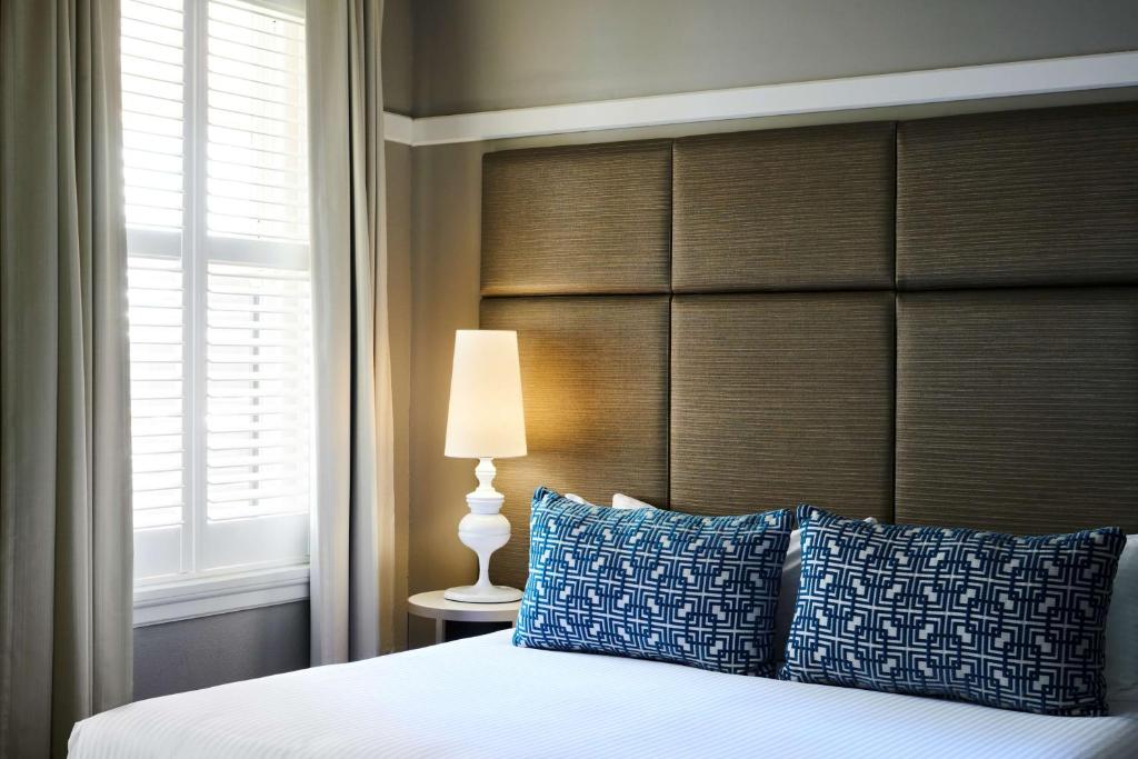 Hotel Kurrajong Canberra Review