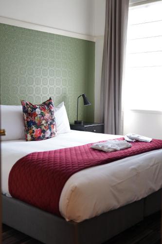 Hotel Queanbeyan Canberra - Location and Distance