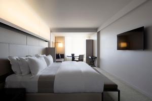 Hotel Realm - Hotel Overview