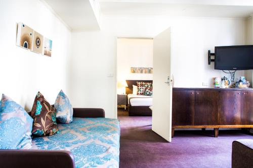 Hotel Richmond on Rundle Mall - Stylish Modern Rooms