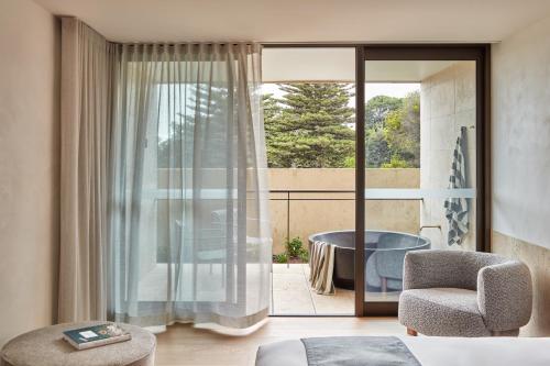 Hotel Sorrento - Overview and Location
