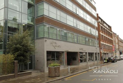 Hotel Xanadu - Location and Accessibility