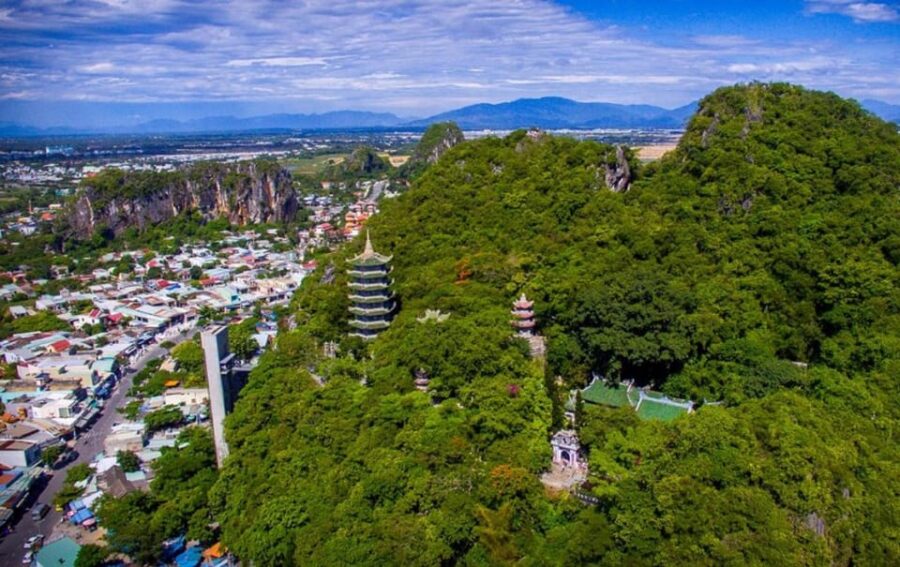 Hue : Private Car to Hoi an via Haivan Pass & City of Ghosts