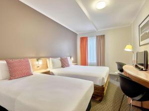 Ibis Perth - Hotel Overview
