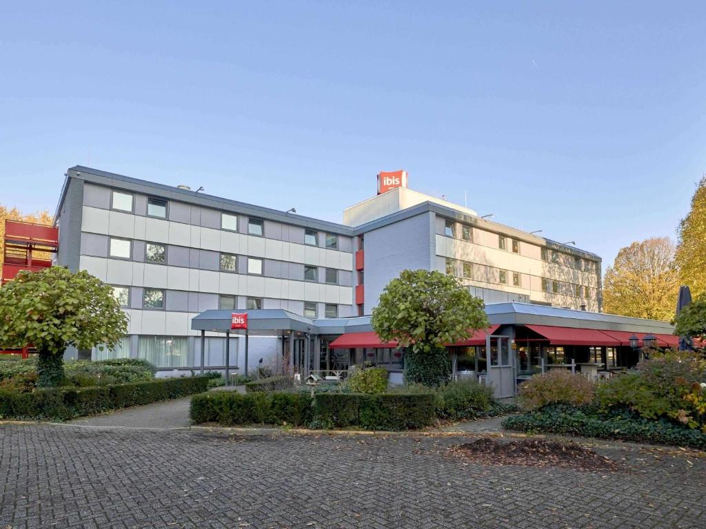 Ibis Tilburg - Hotel Overview
