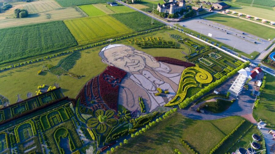 Inwald: Dinolandia Park and John Paul II Garden