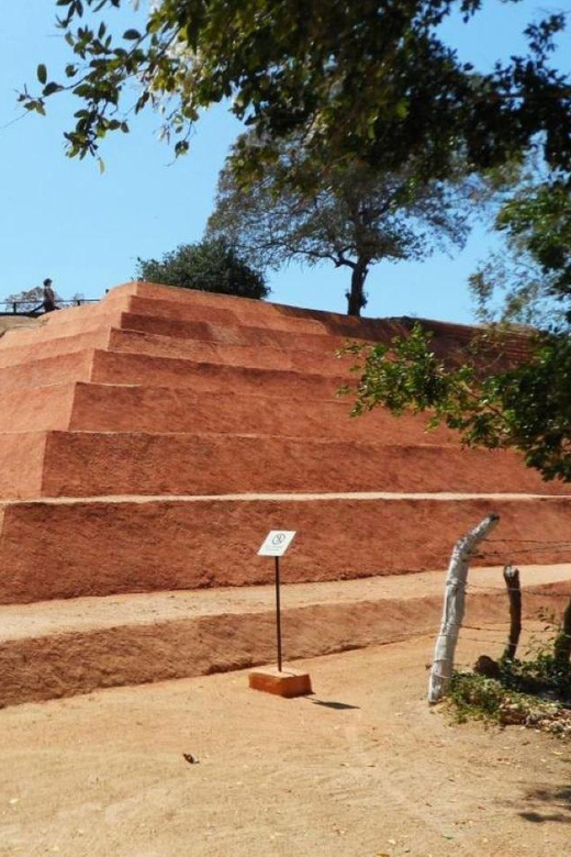 Ixtapa: Xihuacan Archaeological Zone Tour
