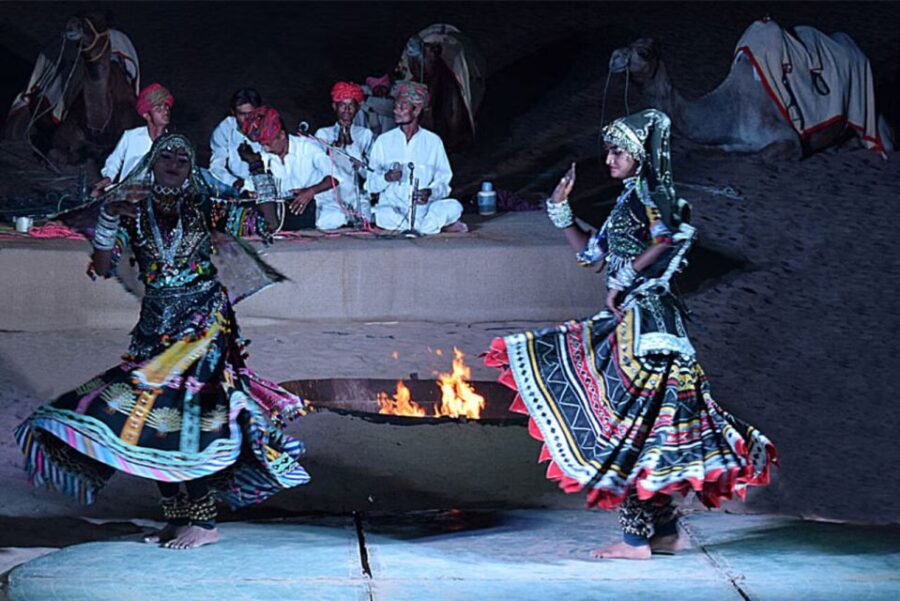 Jaisalmer Sam: Sunset Camel Safari & Cultural Program