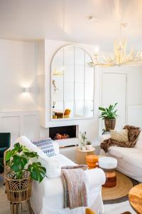 Julia's House - Hotel Overview