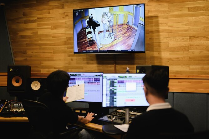 K-Pop Making Class With a Producer - Taking in K-Pop Production