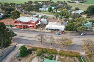 Kaneira Hotel - Hotel Overview and Rating