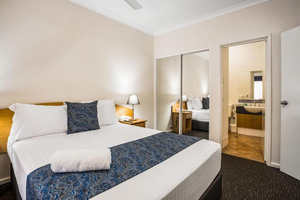 Karratha Central Apartments - Overview and Location