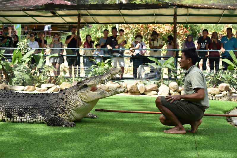 Kedah: Crocodile Adventureland Langkawi Admission Ticket
