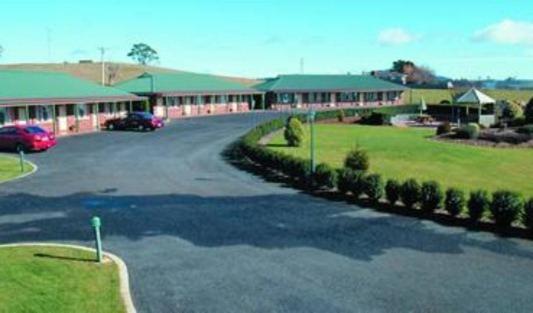 Kentish Hills Retreat - Location and Nearby Attractions