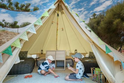 KI Seafront Holiday Park - Property Overview