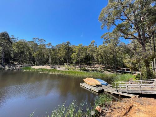 Kianinny Bush Cottages - Location and Surroundings