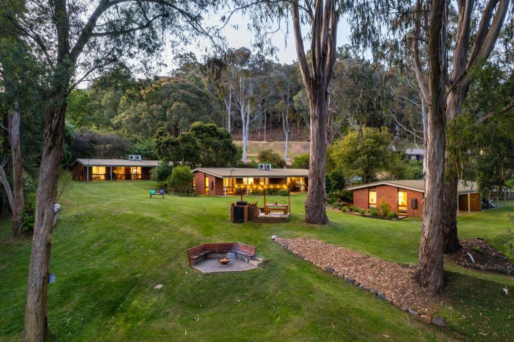 Kiewa Country Cottages - Overview and Location