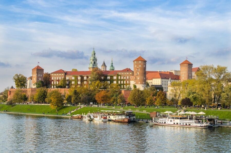 Krakow: Morning City Highlights Walking Tour With Breakfast