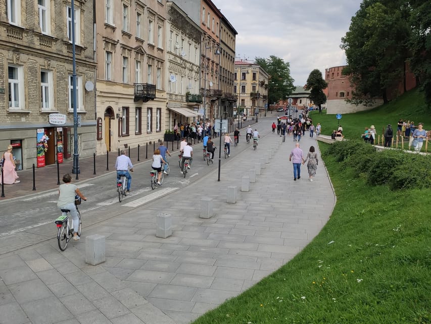 Krakow: Multilingual Tour On Electric Bikes