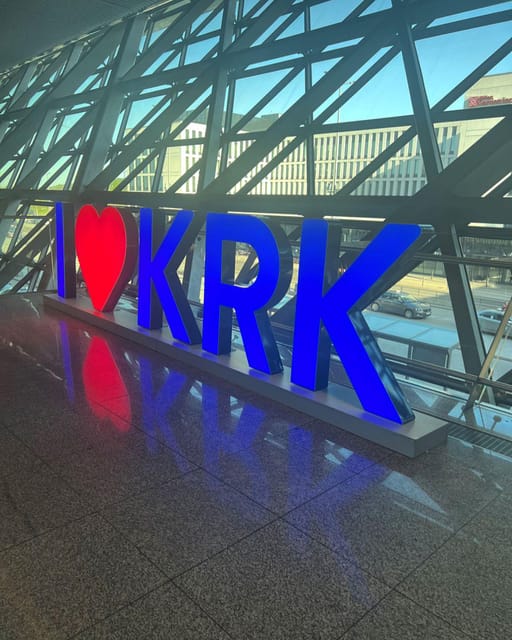 Krakow: Private 1-Way Transfer To/From Krakow Airport (Krk)