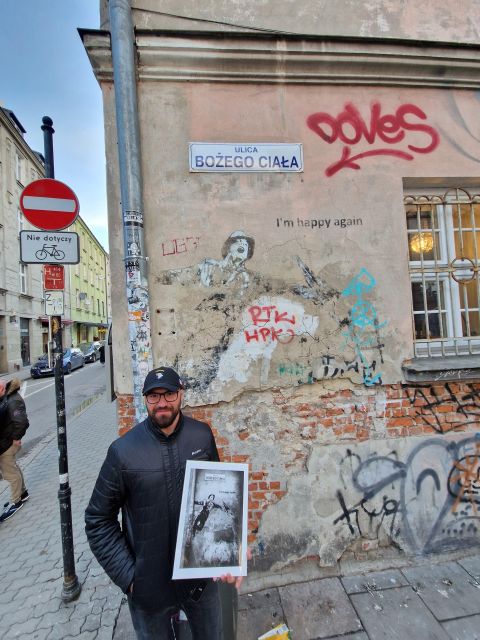 Krakow: Private Walking Tour on the Trail of Street Art
