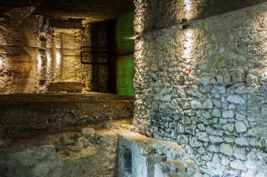 Krakow: Rynek Underground Museum Guided Tour