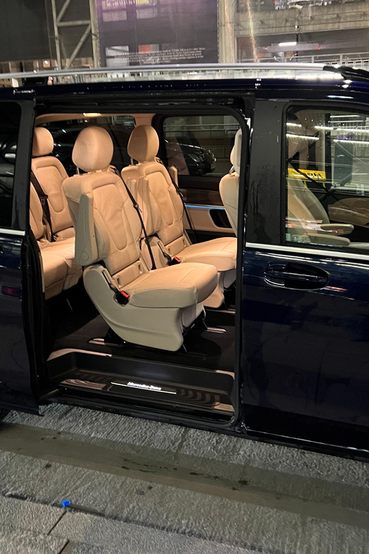 Krakow:Luxurious Private Transportation Awaits You at Balice