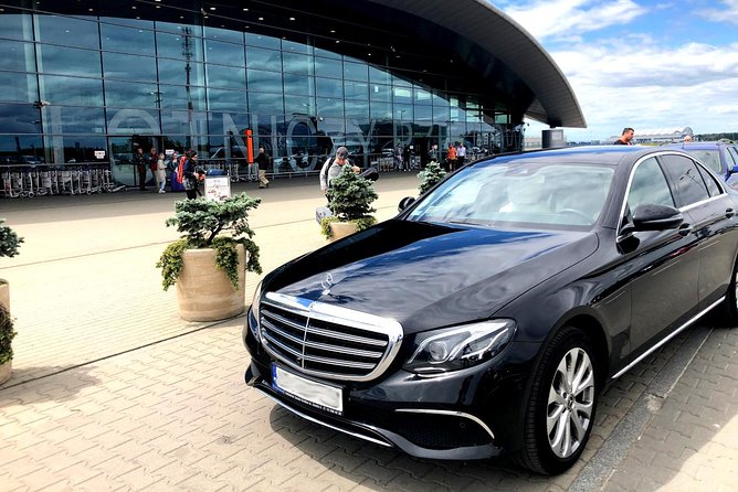 KRK Balice Airport: Private Transfer From/To Krakow