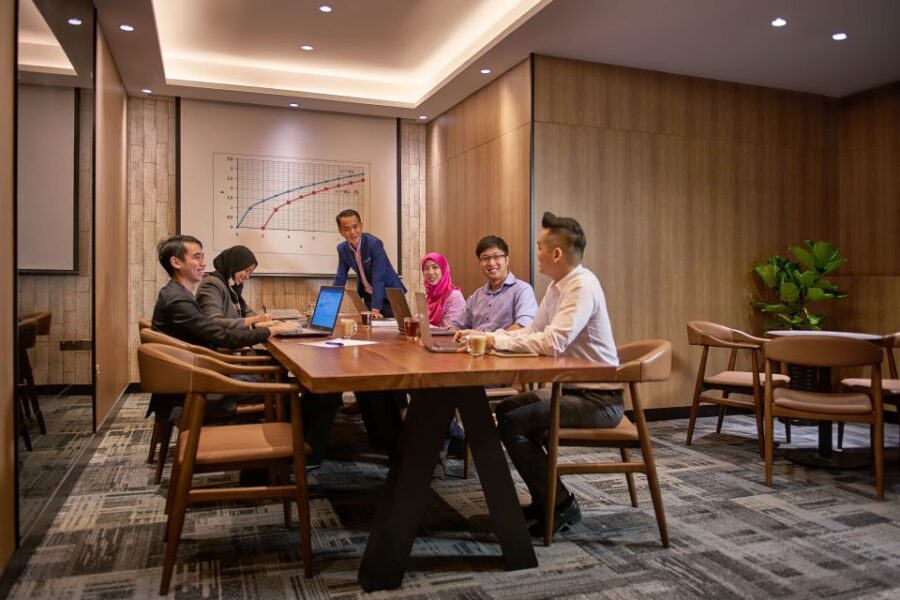KUL Kuala Lumpur International Airport: Premium Lounge Entry