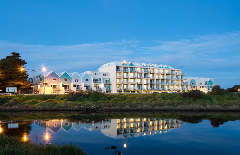 Lady Bay Resort Review