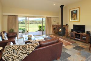 Langbrook Cottages - Property Overview and Location