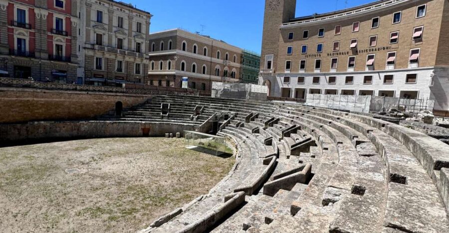 LECCE: AMONG ARCHITECTURAL TREASURES IN THE LECCE BAROQUE