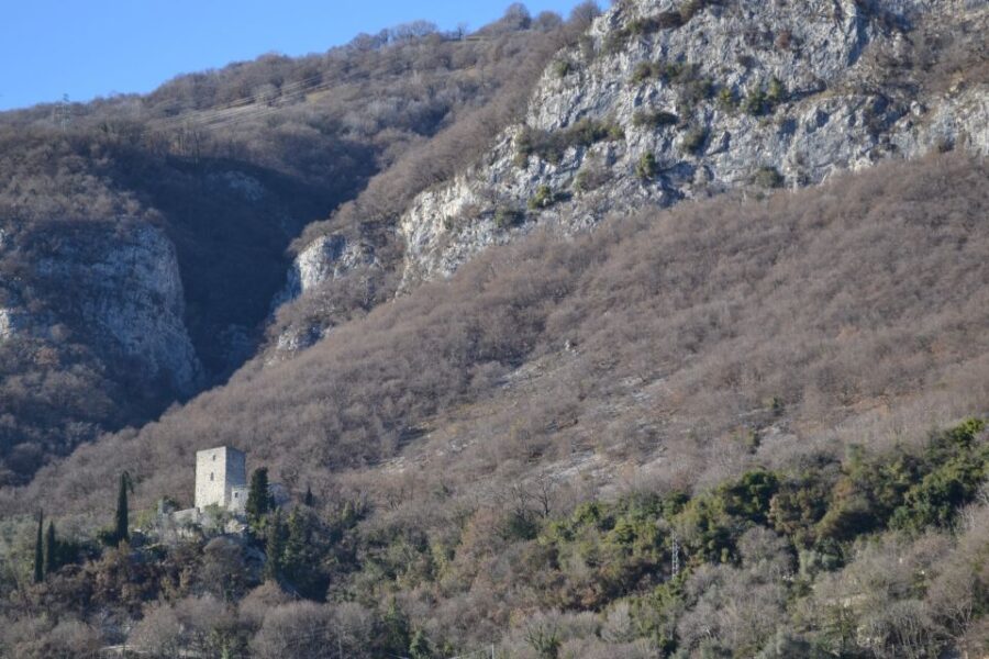 Lenno: Private Guided Hike to Torre Del Soccorso - Activity Overview