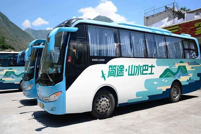 Li River Bamboo Boat Cruise & Yangshuo Village Private Day Tour