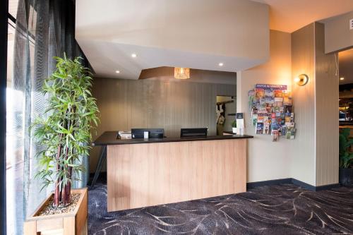 Links Hotel - Overview and Location