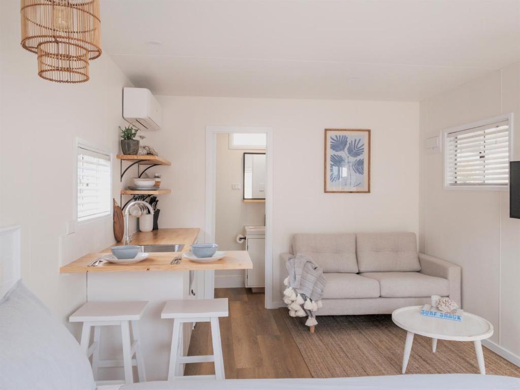 Little Palm Cabins - Property Overview