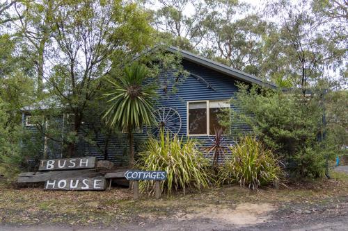 Lorne Bush House Cottages & Eco Retreats - Overview and Location