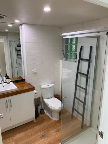 Lorne Studio Apartment - Location and Surroundings