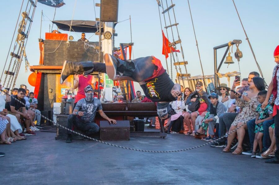 Los Cabos: Pirate Show at Twilight