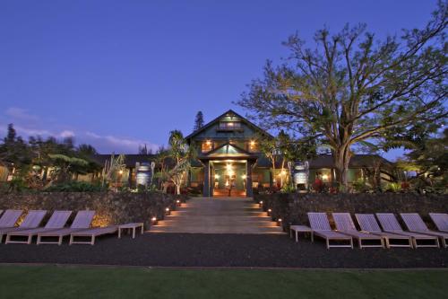 Lumeria Maui, Educational Retreat Center - Picturesque Location and Surroundings