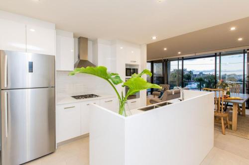 Luxury Four Bedroom Apartment With Swimming Pool - Apartment Overview and Location