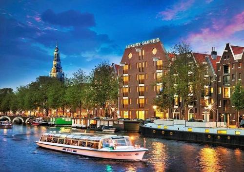 Luxury Suites Amsterdam - Hotel Overview