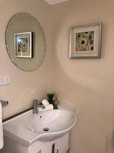 Macedon Ranges Hotel & Spa - Location and Accessibility