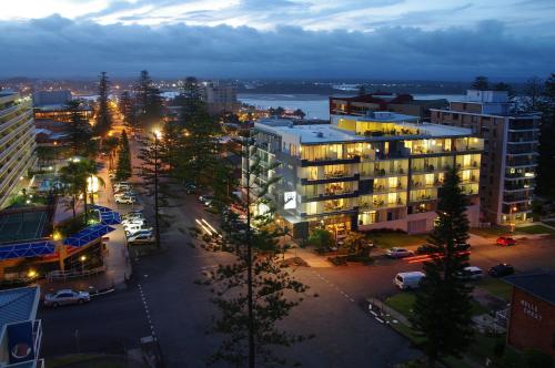 Macquarie Waters Boutique Apartment Hotel - Overview and Location