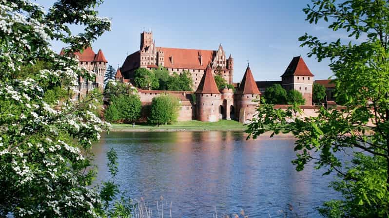Malbork: Castle of the Teutonic Oder From Warsaw – Private