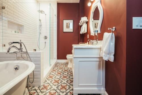 Mansion on Sutter - Location and Accessibility