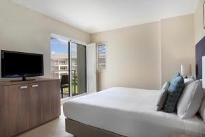 Mantra on Salt Beach - Property Overview and Location