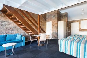Marion Motel and Apartments - Location and Accessibility