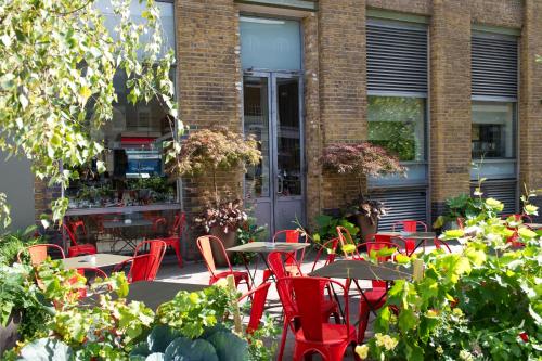 Marrables Farringdon Hotel - Location and Accessibility