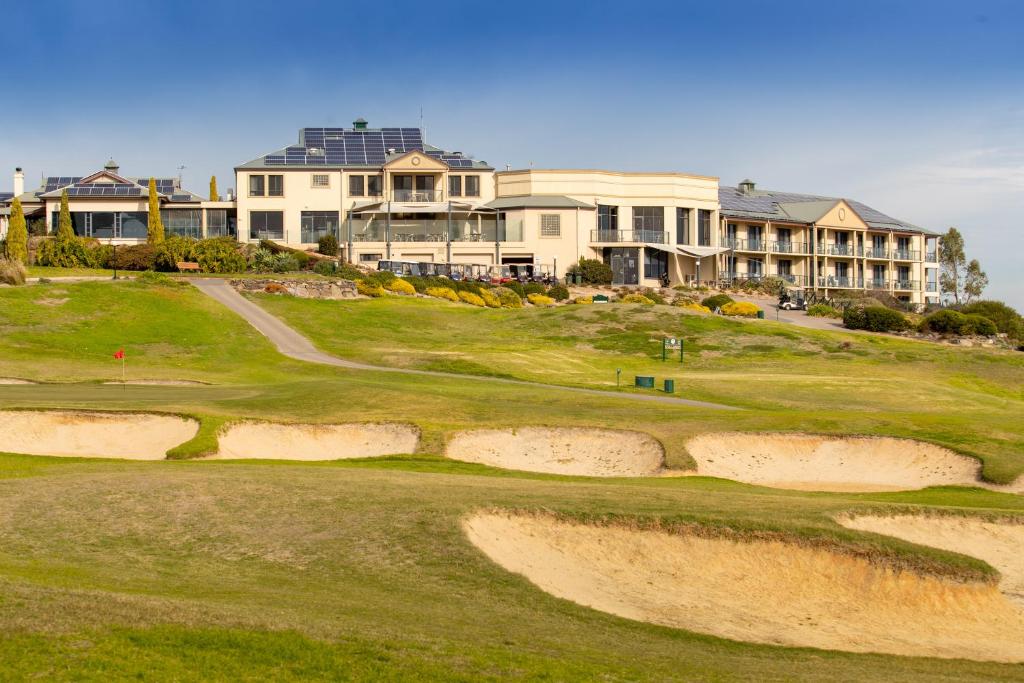 McCracken Country Club Review
